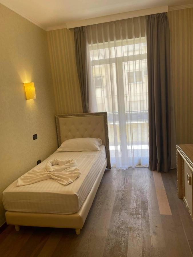 Germany Hotel Durres Exterior photo